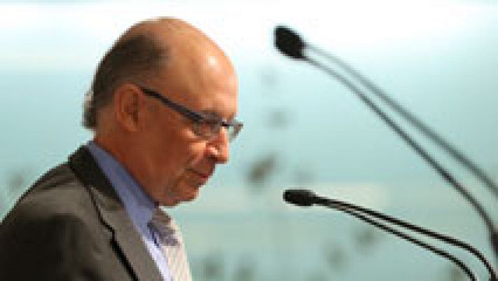 Cristobal Montoro dice que no bajará el IRPF en 2018