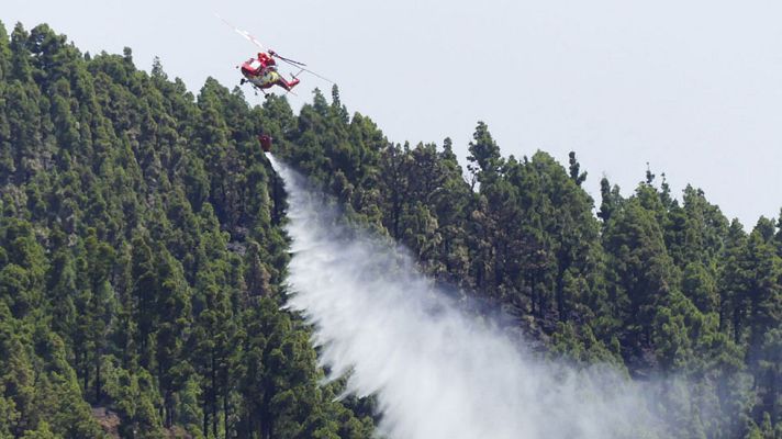 Telediario 1 - El operativo contra incendios contará con 70 medios aéreos y por primera vez cuatro drones para "vigilancia"