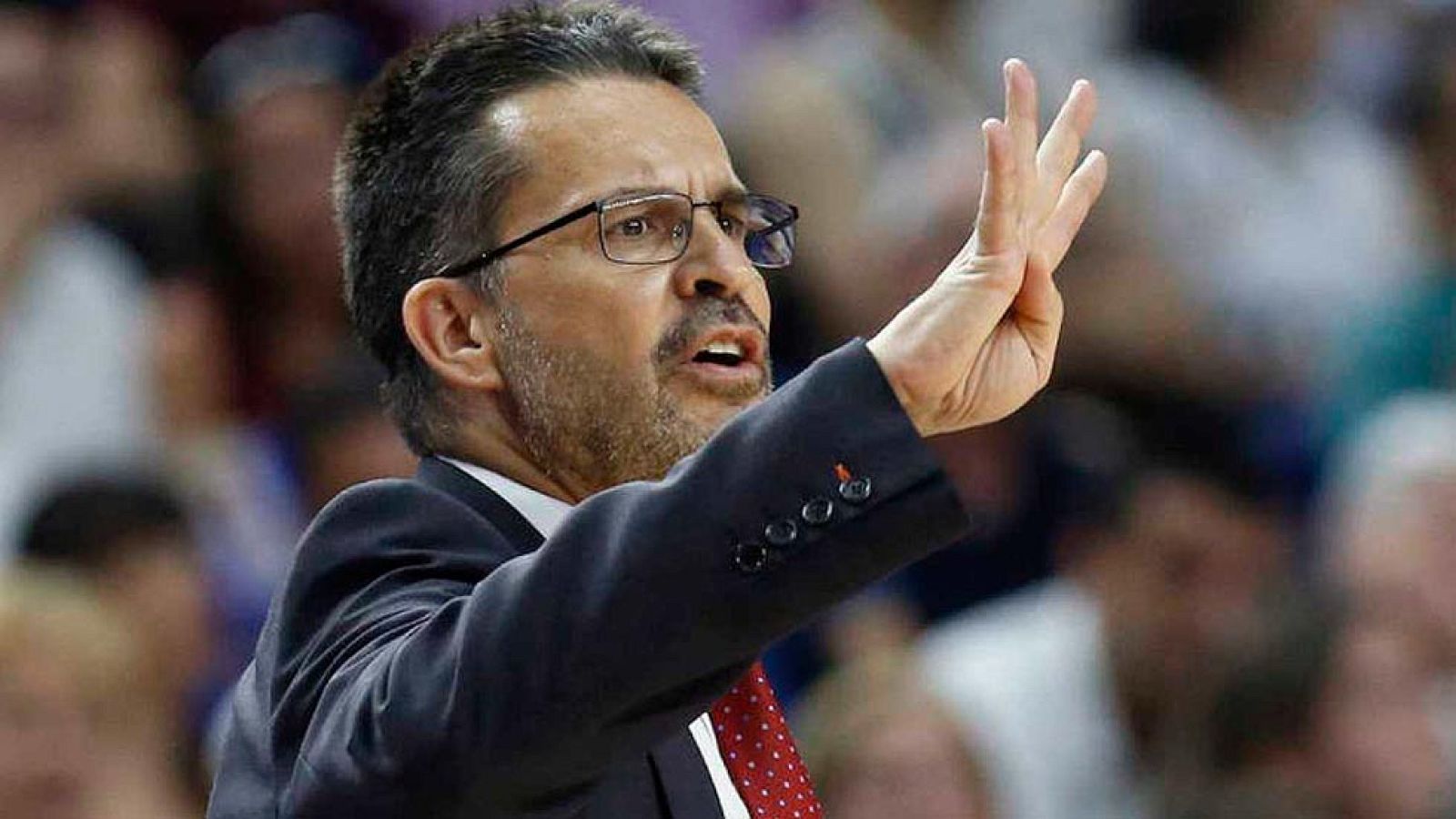 Pedro Martínez deja el Valencia Basket tras ganar el título de Liga