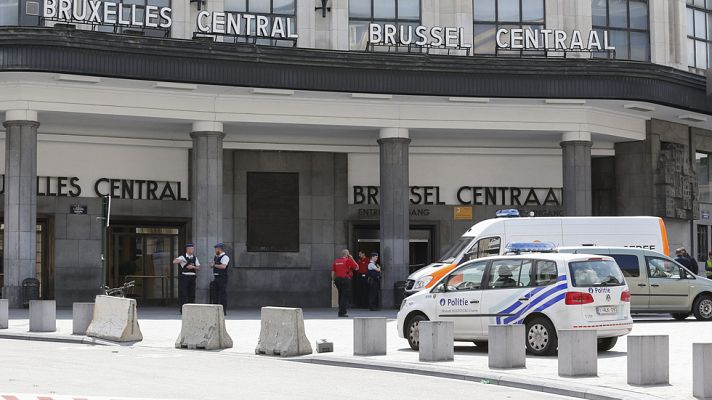 Telediario 1 - Evacuada la Gran Plaza y la Estación Central de Bruselas tras una supuesta explosión