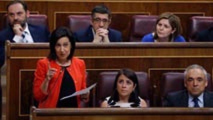 Informativo 24h - Robles acusa a Rajoy de "abdicar" de sus funciones con la amnistía fiscal