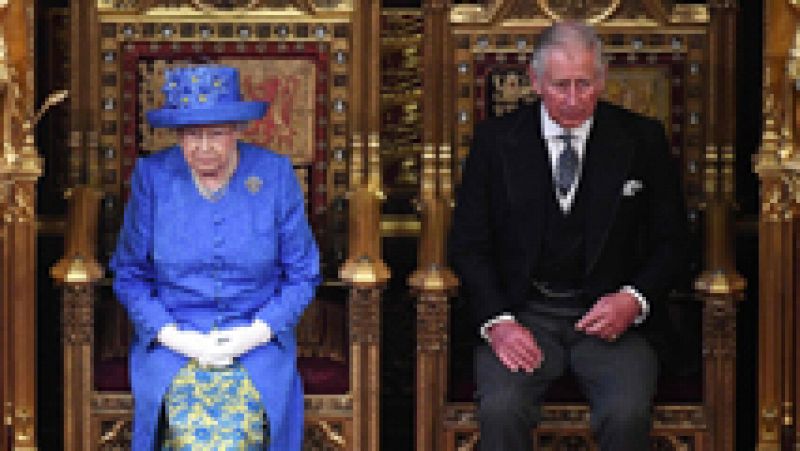 Isabel II inaugura la legislatura británica y presenta un programa legislativo centrado en el 'Brexit'"