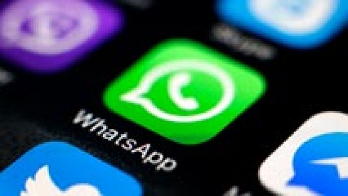 Telediario 1 - 14.000 mensajes de WhatsApp en tres días