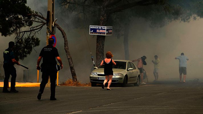  - El incendio en Doñana aísla Matalascañas