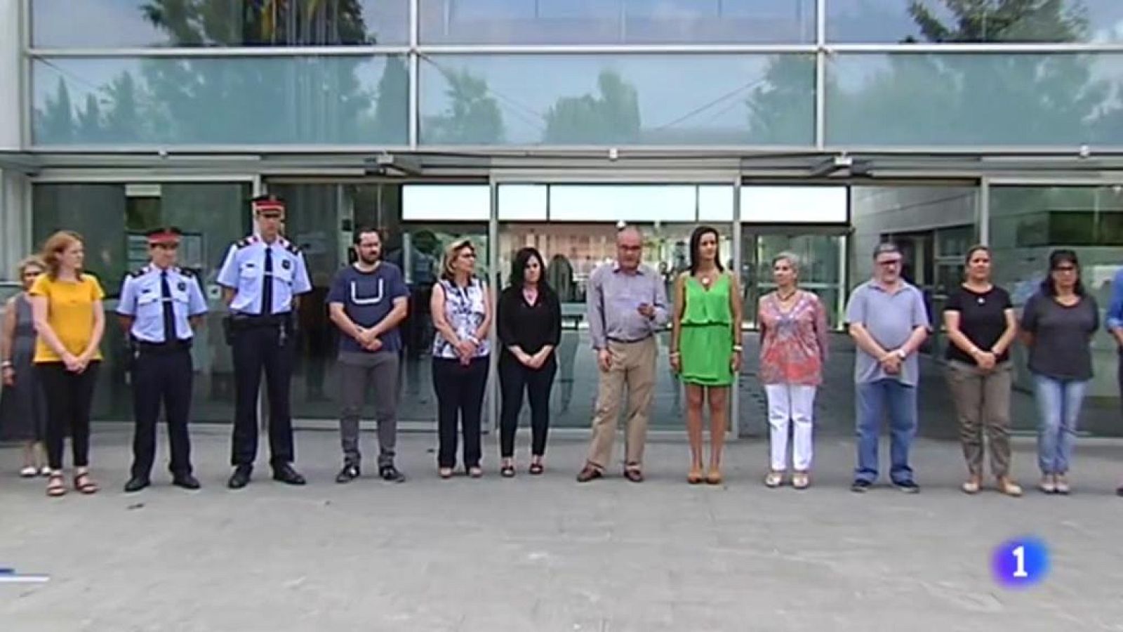 L'Informatiu: L'informatiu en 3' - 26/06/2017 | RTVE Play