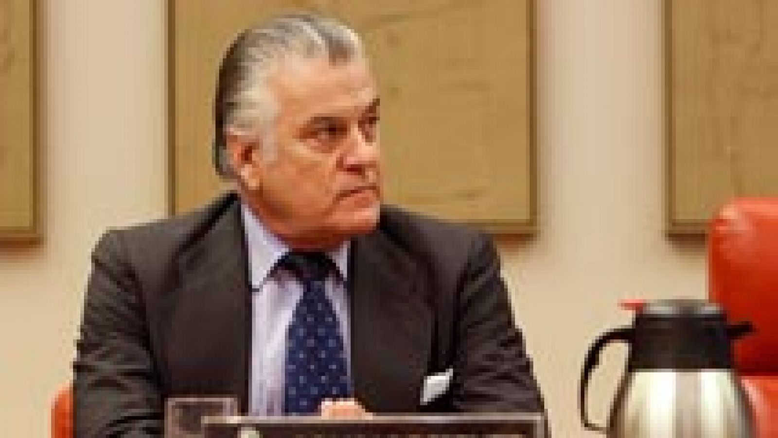 Telediario 1: Bárcenas no responde en la comisión de investigación y la oposición lo atribuye a un "pacto de silencio" con el PP | RTVE Play