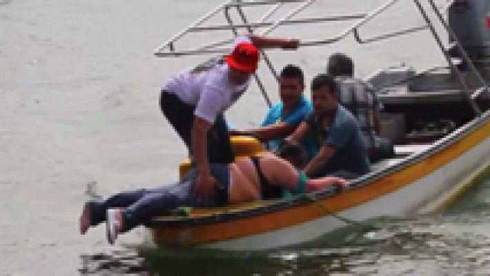 Continúa la búsqueda de desaparecidos tras el naufragio de una embarcación turística en Colombia