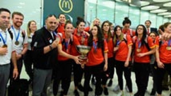 Baloncesto en RTVE - Rajoy recibe en La Moncloa a las campeonas de Europa de basket