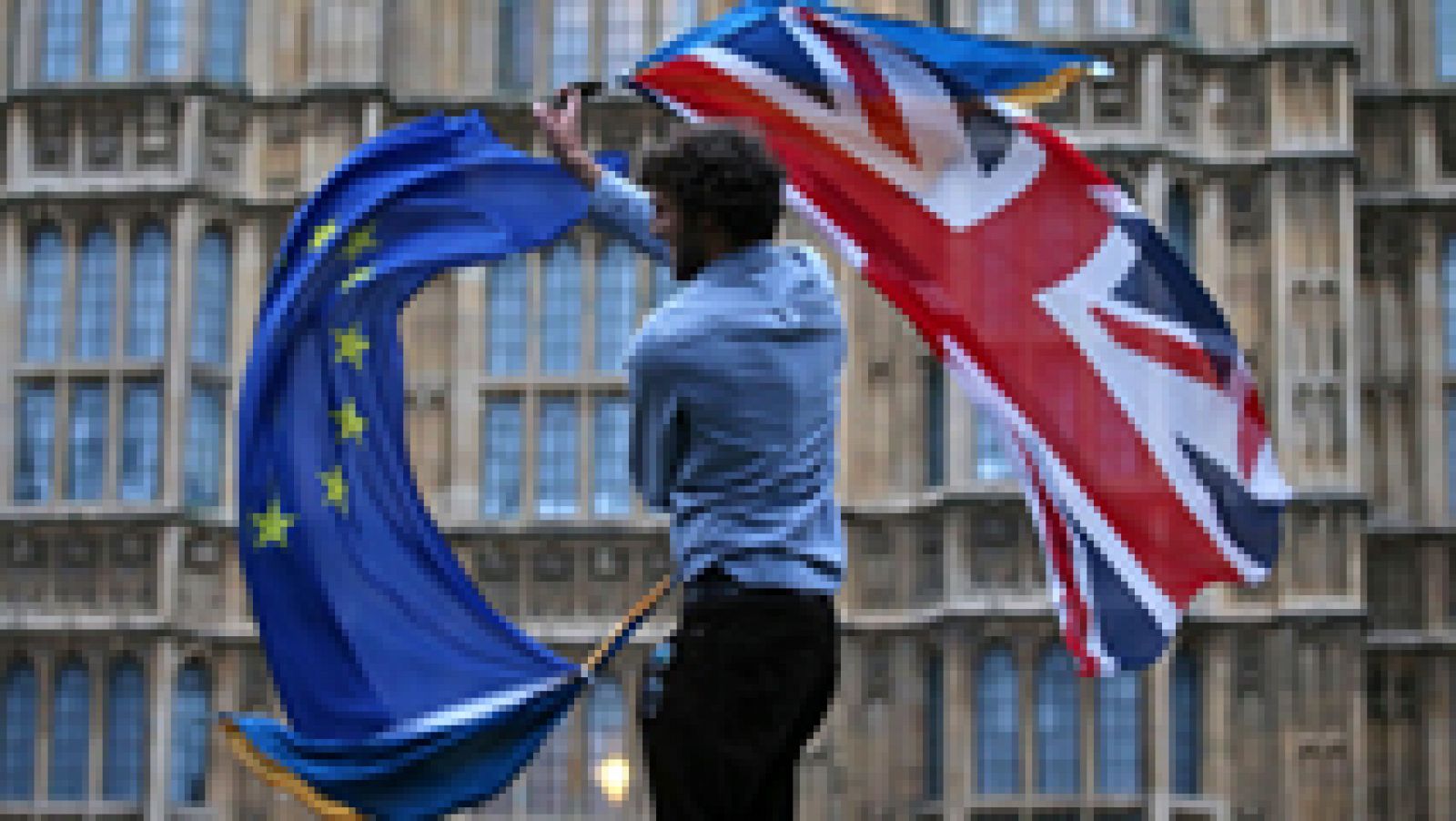 Telediario 1: Londres expedirá un "documento de residencia" para los europeos afincados en Reino Unido | RTVE Play