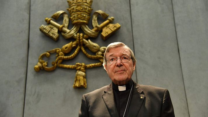 Telediario 1 - La Policía australiana imputa al cardenal Pell por presunta pederastia