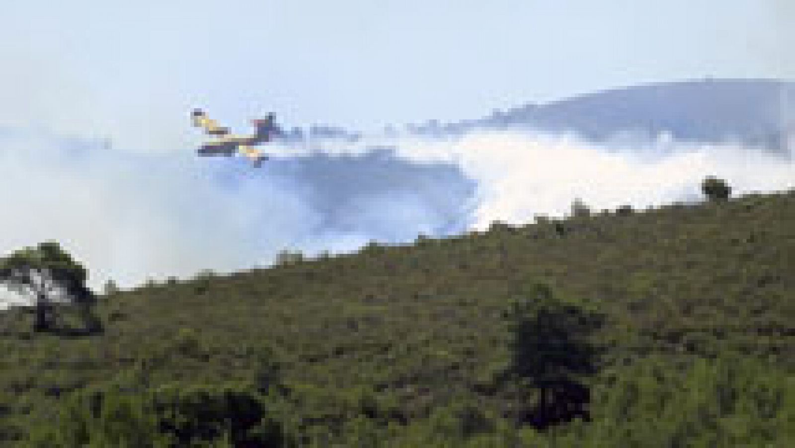 Telediario 1: Más de 300 efectivos trabajan en un incendio en la Sierra Calderona | RTVE Play