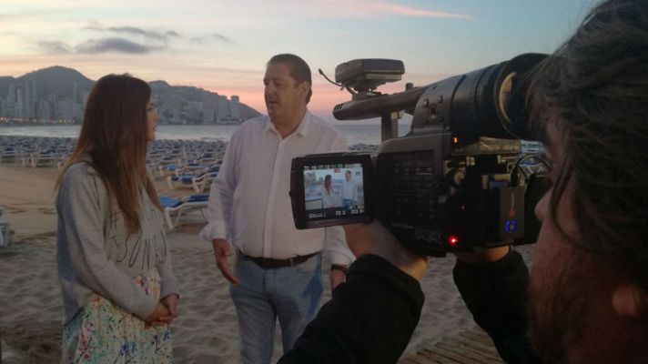 Aquí la Tierra - Marta deja la playa como una patena