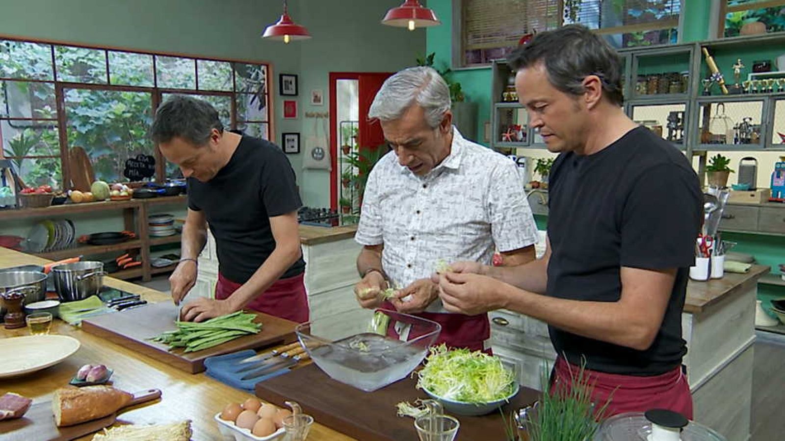 Torres en la cocina - Ensalada de judías y manitas crujientes - ver ahora