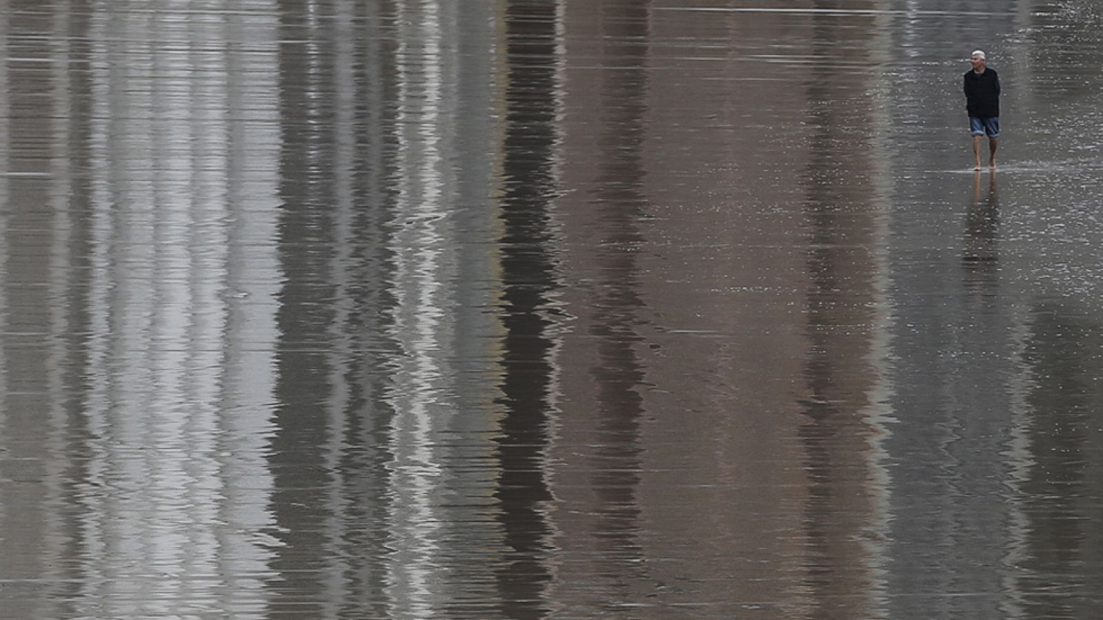 La lluvia y el viento mantienen a una veintena de provincias en alerta