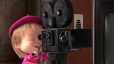 And action! - Masha y el oso en inglés | Watch