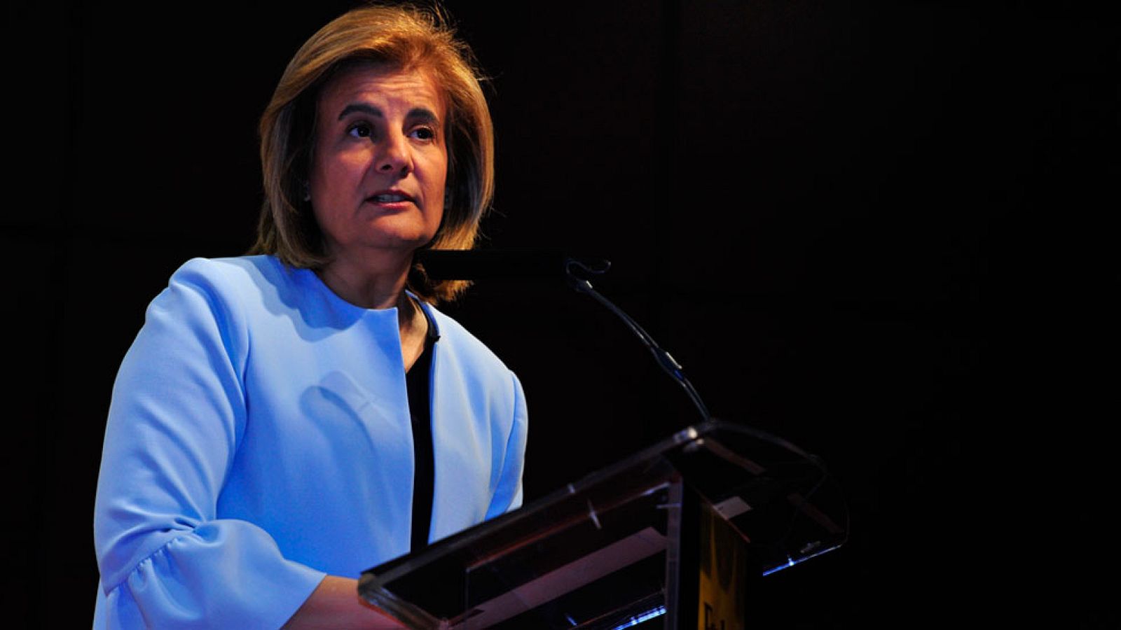 Báñez: "Es el momento de que los salarios suban con la fortaleza de la recuperación del empleo"