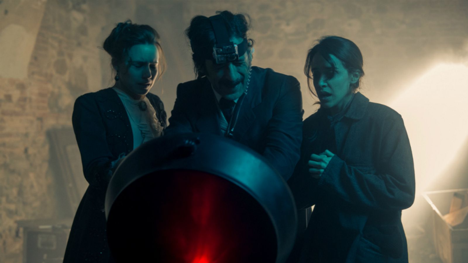 El Ministerio del Tiempo - Alonso, el nuevo TEDAX de la patrulla