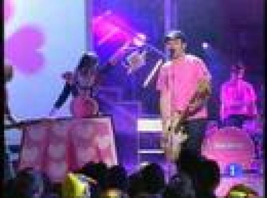 Eurovisión - Gala 1 - La la love you