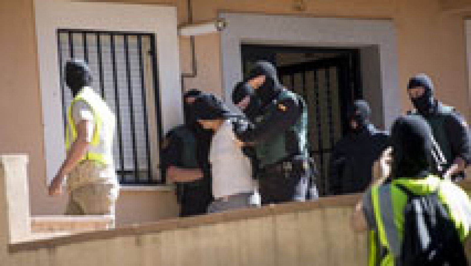 Telediario 1: Detenido en Collado Mediano (Madrid) un hombre vinculado al aparato de propaganda de Daesh | RTVE Play