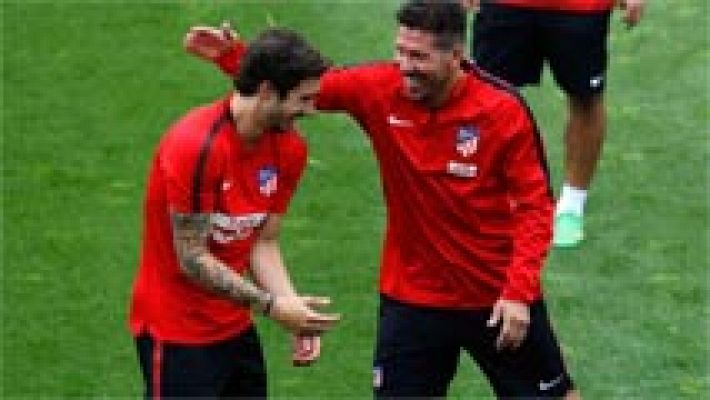 El Atlético inicia la pretemporada con 19 jugadores y sin medio equipo