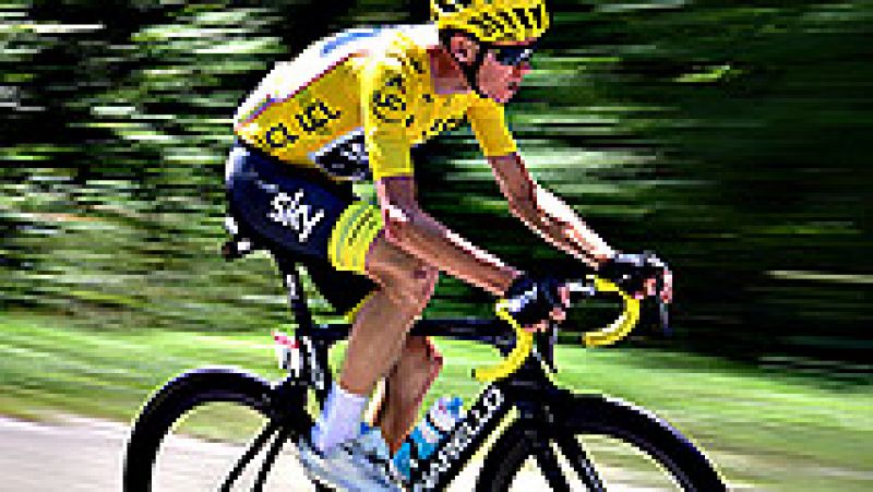 El ciclista británico se ha vestido de amarillo más pronto que nunca en el Tour, en la etapa 5.