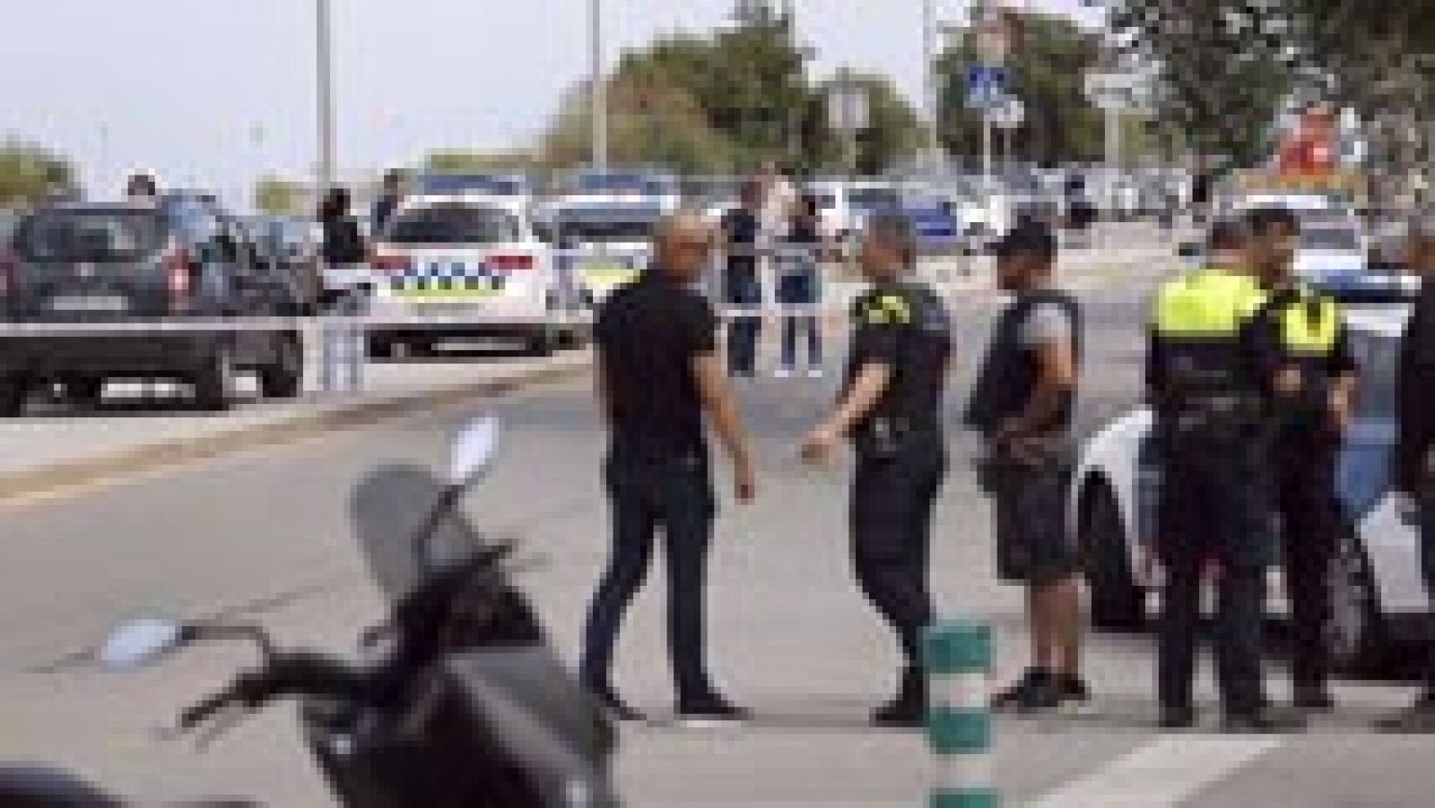 Informativo 24h: Detenido el atacante que ha herido a dos policías locales en Gavà | RTVE Play