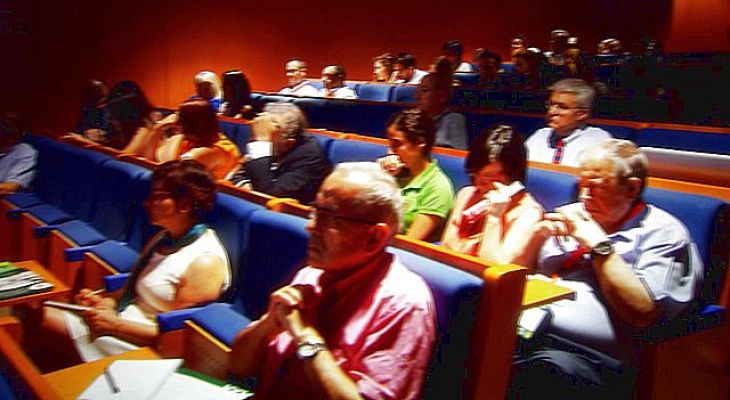 Universo UNED - Congreso Internacional "Derecho, Salud y Dependencia"