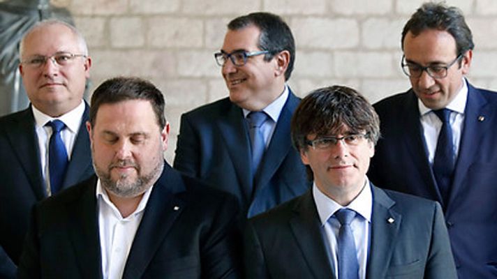 Telediario 1 - Carles Puigdemont sigue guardando silencio sobre la ley del referéndum
