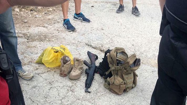 Telediario 1 - Detenido el atacante que disparó contra dos policías locales en las inmediaciones del tanatorio de Gavà