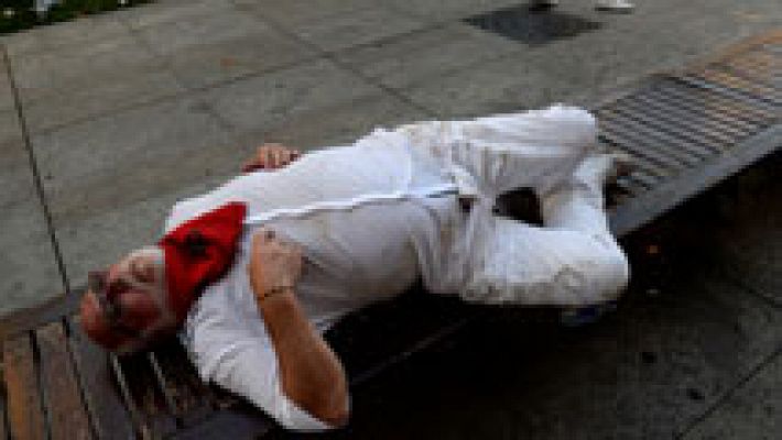 Telediario 1 - Cualquier sitio en bueno para dormir en San Fermín