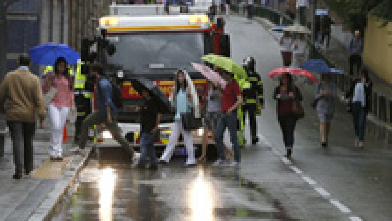 Telediario 1: La lluvia caída en Madrid complica los desplazamientos y provoca inundaciones | RTVE Play