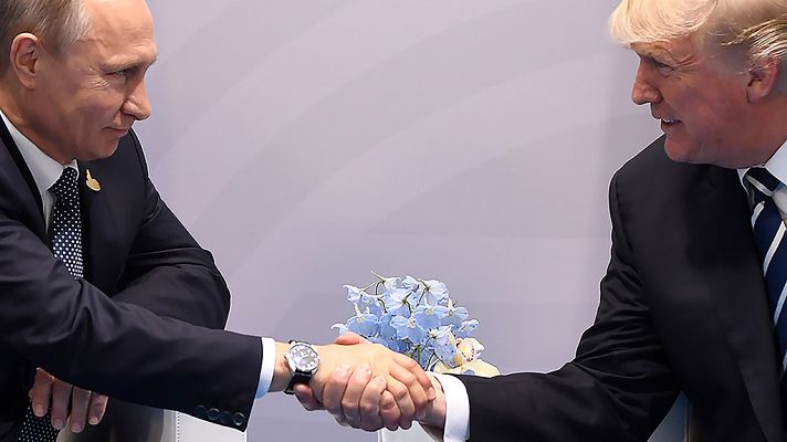 Telediario 1 - Putin niega ante Trump injerencias rusas en EEUU