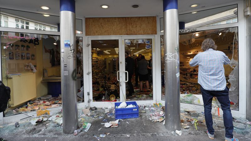 Noche de violencia en las calles de Hamburgo por el G20