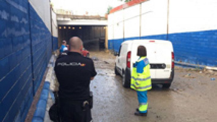 Telediario 1 - Un hombre muere ahogado en un paso subterráneo por las inundaciones en Madrid
