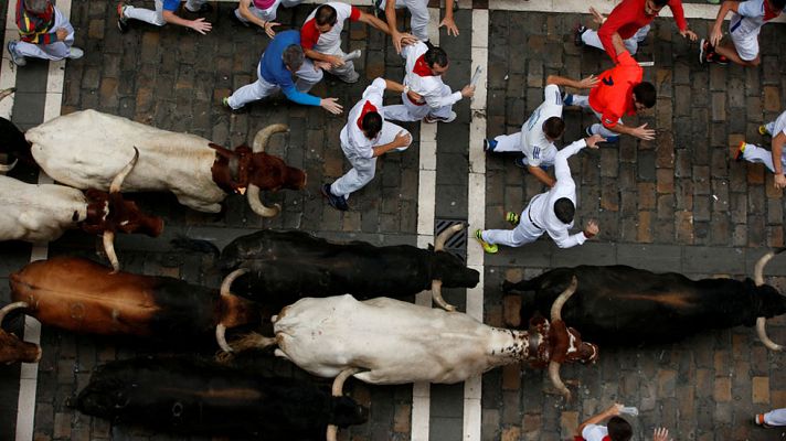San Fermín - Cuarto encierro de San Fermín 2017 con toros de Fuente Ymbro