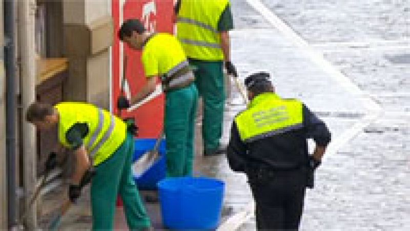Cmo es la limpieza de las calles antes de los encierros de San Fermn