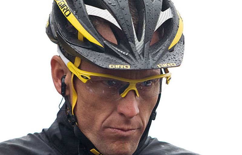  Al cilcista de Astana Lance Armstrong le han robado su bicicleta en pleno Tour de California. 