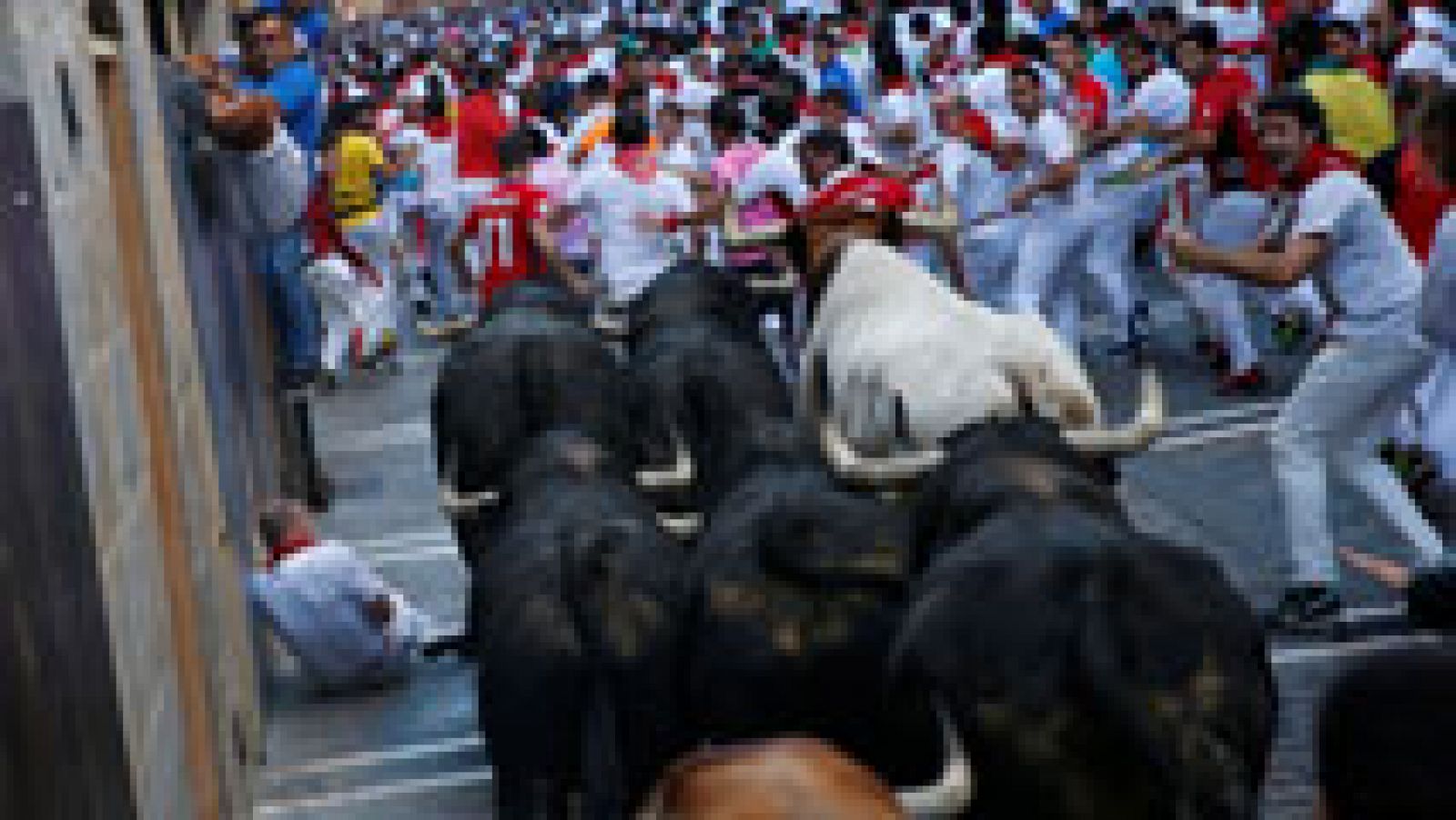 San Fermín: Sexto encierro de Sanfermines 2017 con toros de Victoriano del Río | RTVE Play