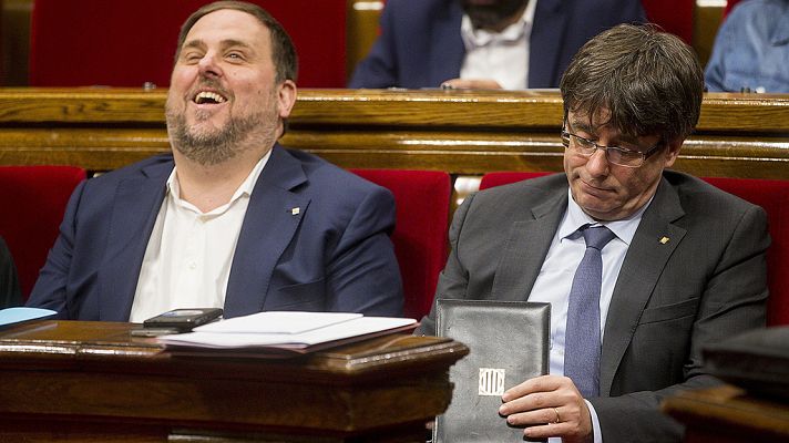 Telediario 1 - Puigdemont ha explicado en el Parlament por qué cesó al consejero Baiget