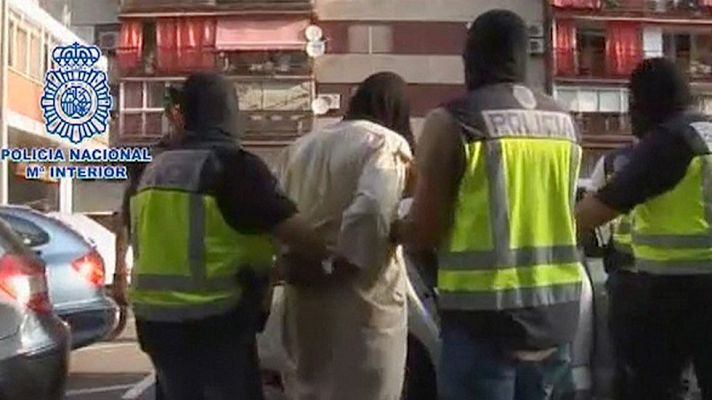 Telediario 1 - Detenido en Barcelona un español de origen palestino por enaltecimiento del terrorismo
