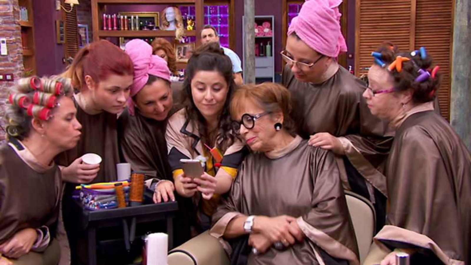 La Peluquería - Cotilleos - ver ahora