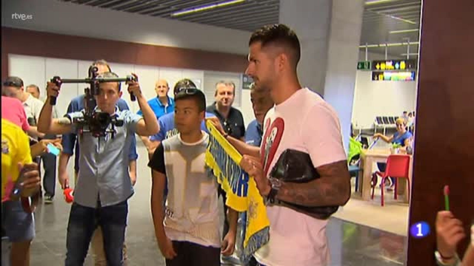 El caso Vitolo provoca la dimisión del vicepresidente del Sevilla | Ver