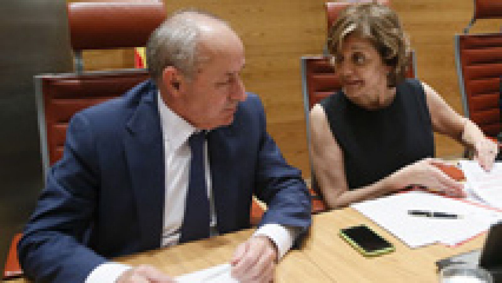 Ciudadanos, Podemos y PSOE abandonan la comisión sobre la financiación de partidos.