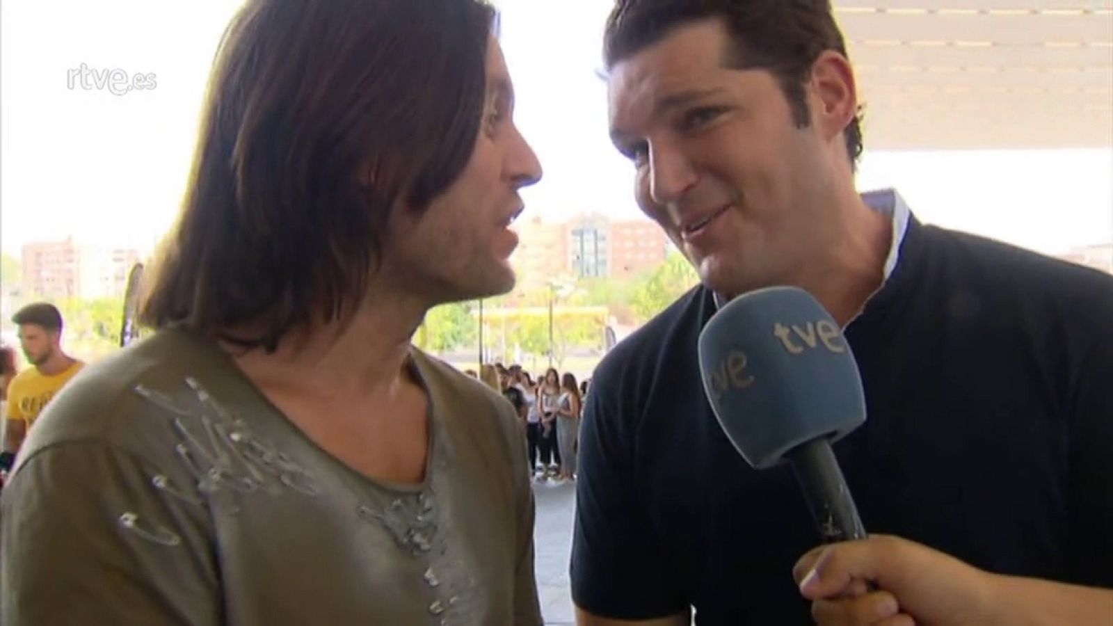 Manu Tenorio y Javian se ponen nostálgicos en el casting de Sevilla