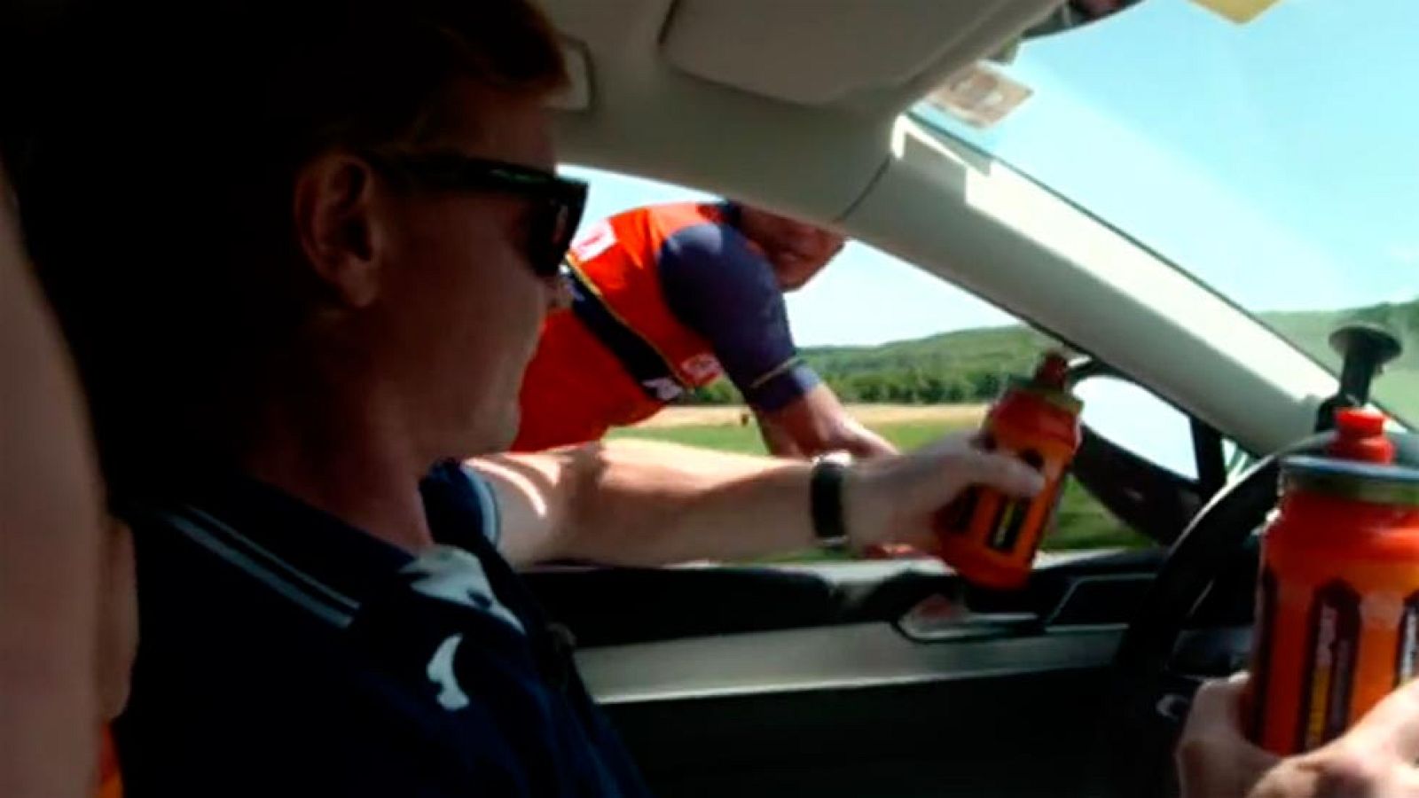 Tour 2017. Etapa 14. El trabajo de un director de equipo, versión Mauduit | Ver