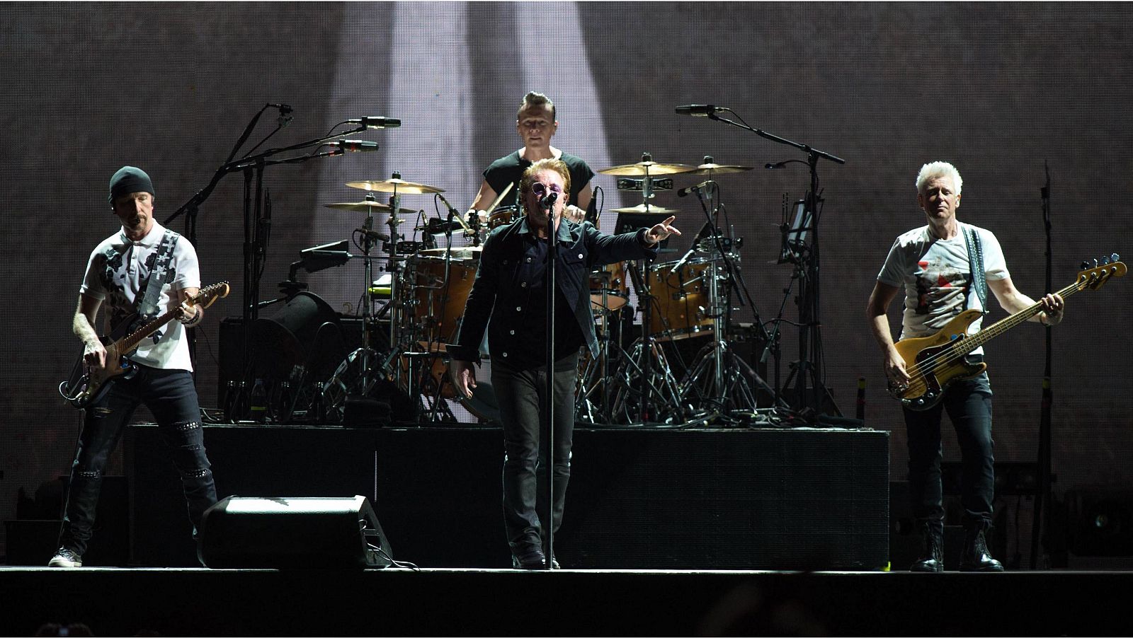 Sin programa: U2 llega este martes al Estadi Olimpic de Barcelona | RTVE Play