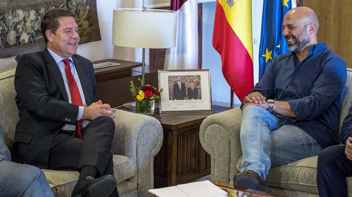 Telediario 1 - El PSOE de Castilla-La Mancha consultará a sus militantes si mantiene el acuerdo de García Page con Podemos