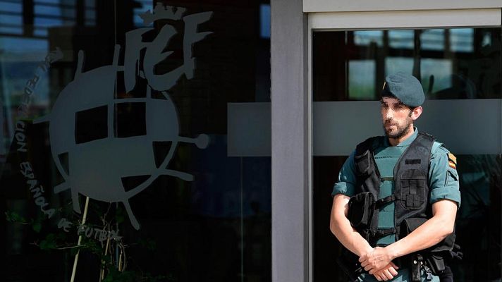 Telediario 1 - El calendario liguero queda en el aire tras la detención de Villar