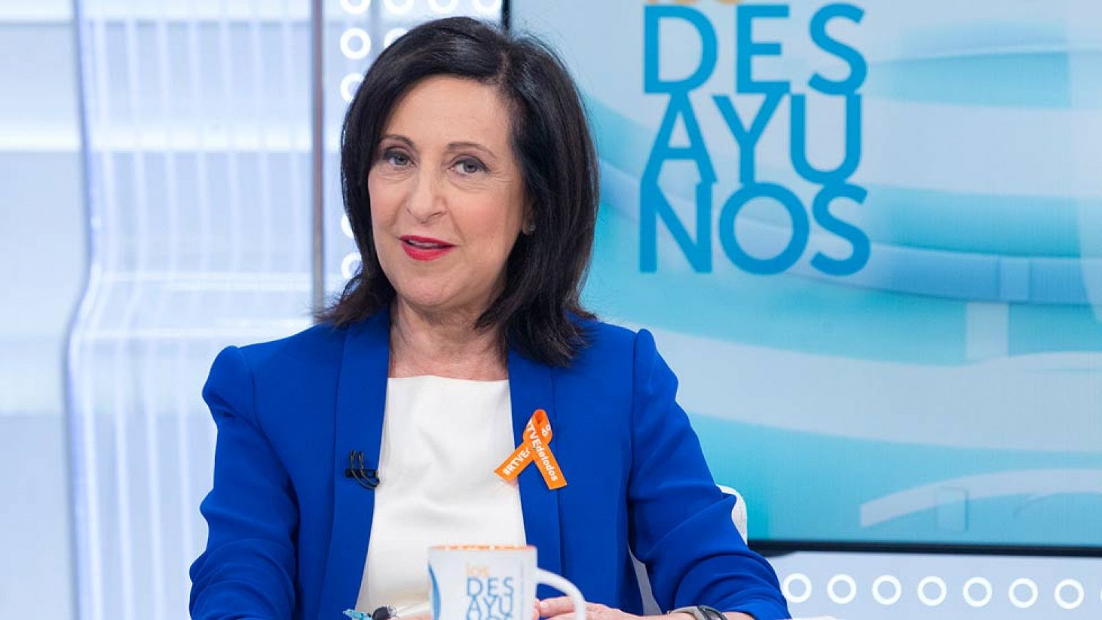 Robles: "Los independentistas llevan a Cataluña al suicicio y el Gobierno no dice qué va a hacer" - Los desayunos | Ver