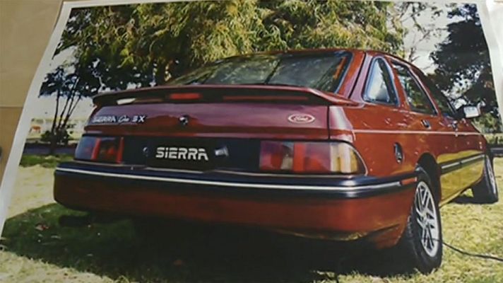 Telediario 1 - Un vecino de Sevilla lleva 14 años intentando recoger su coche del taller